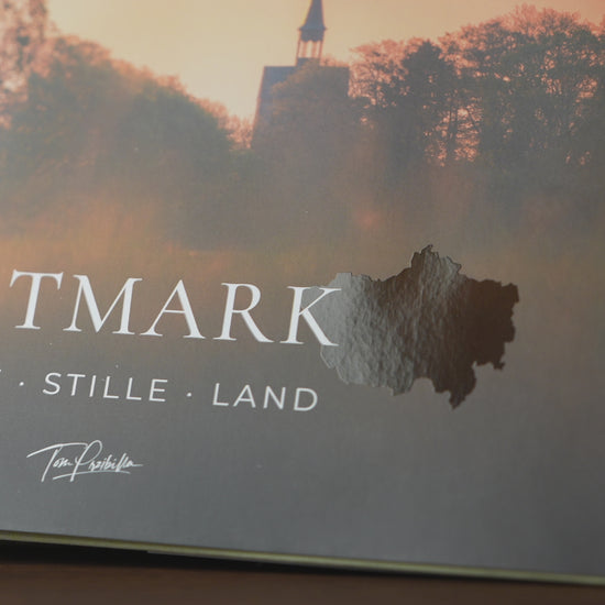 Produktvideo des echten ALTMARK Bildbands: Schutzumschlag, Leineneinband und ausgewählte Innenseiten.